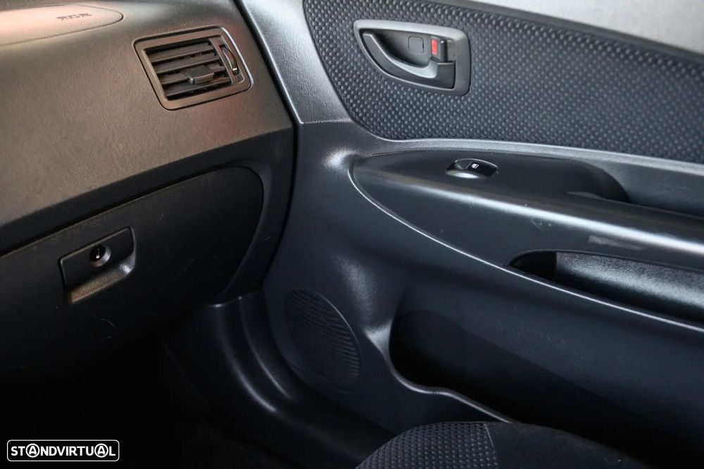 Hyundai Tucson 2.0 2WD GLS - 36