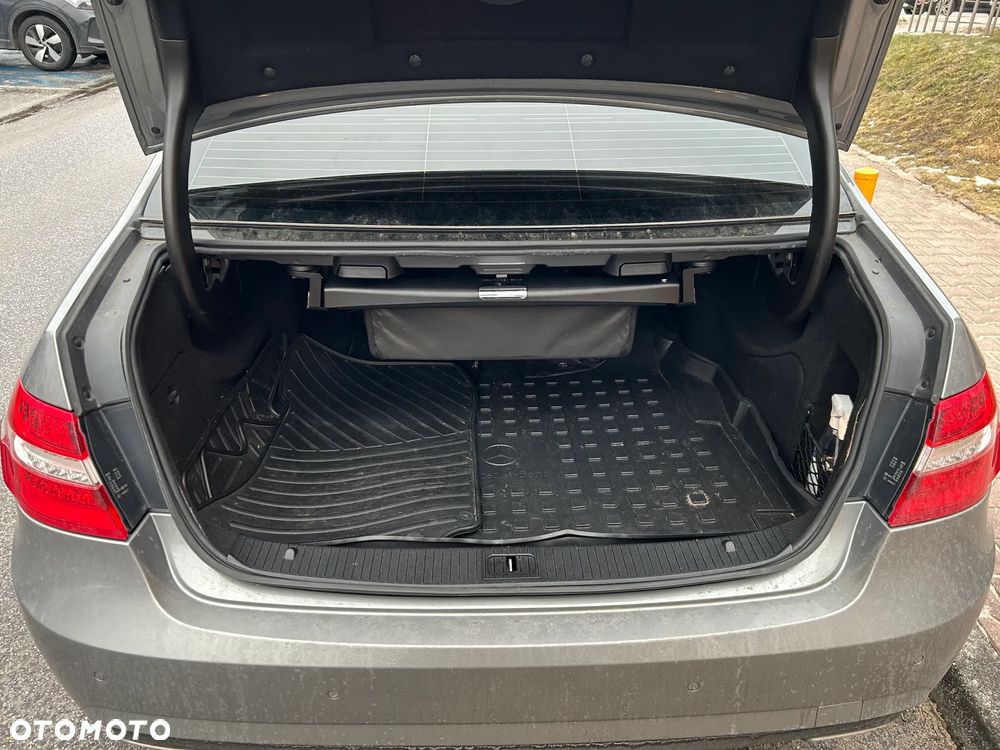 Mercedes-Benz Klasa E 350 CDI BlueEff Avantgarde - 2