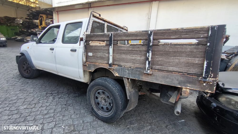 NISSAN NAVARA D22 - 3