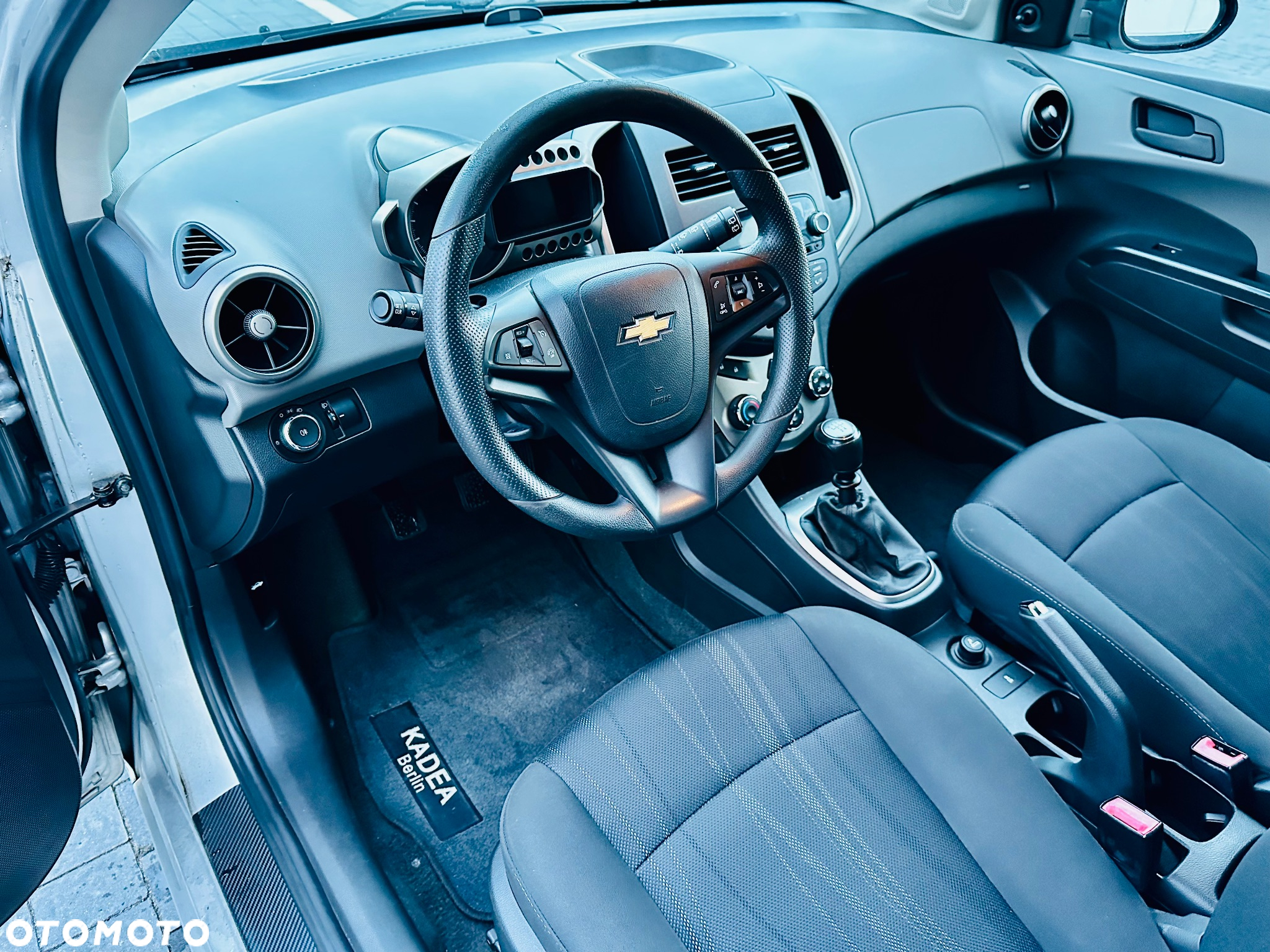 Chevrolet Aveo 1.2 LS - 35