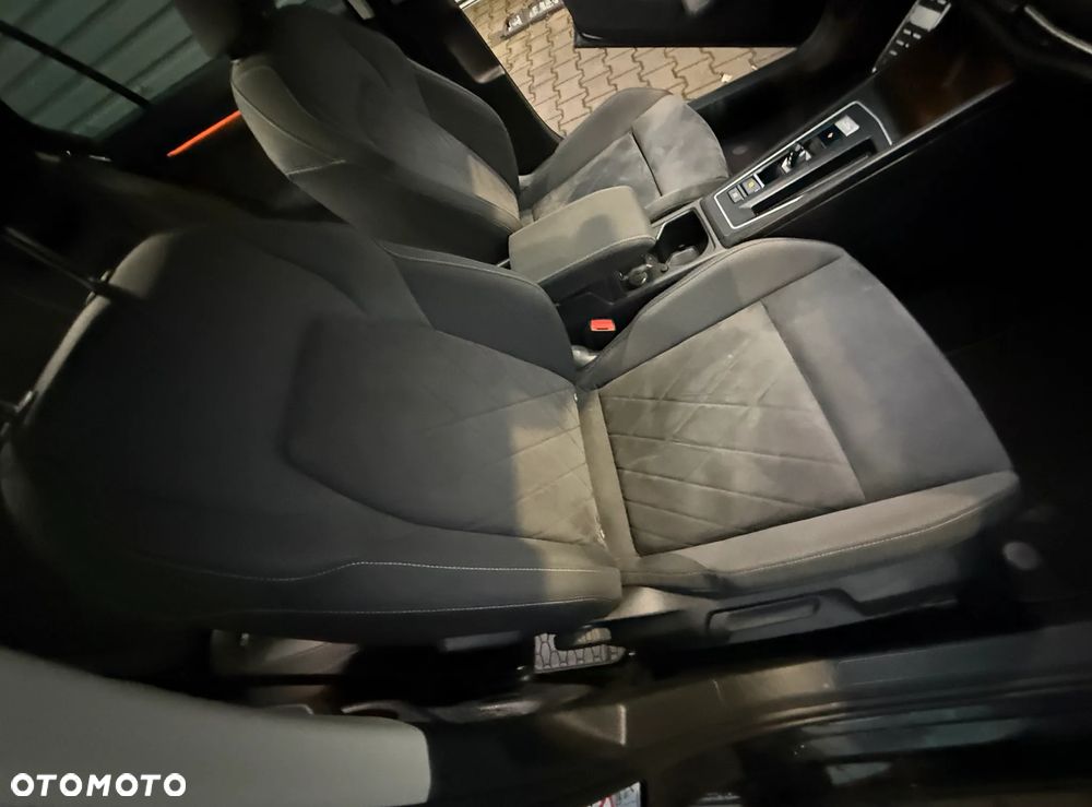 Volkswagen Golf 1.4 eHybrid OPF DSG Style - 25