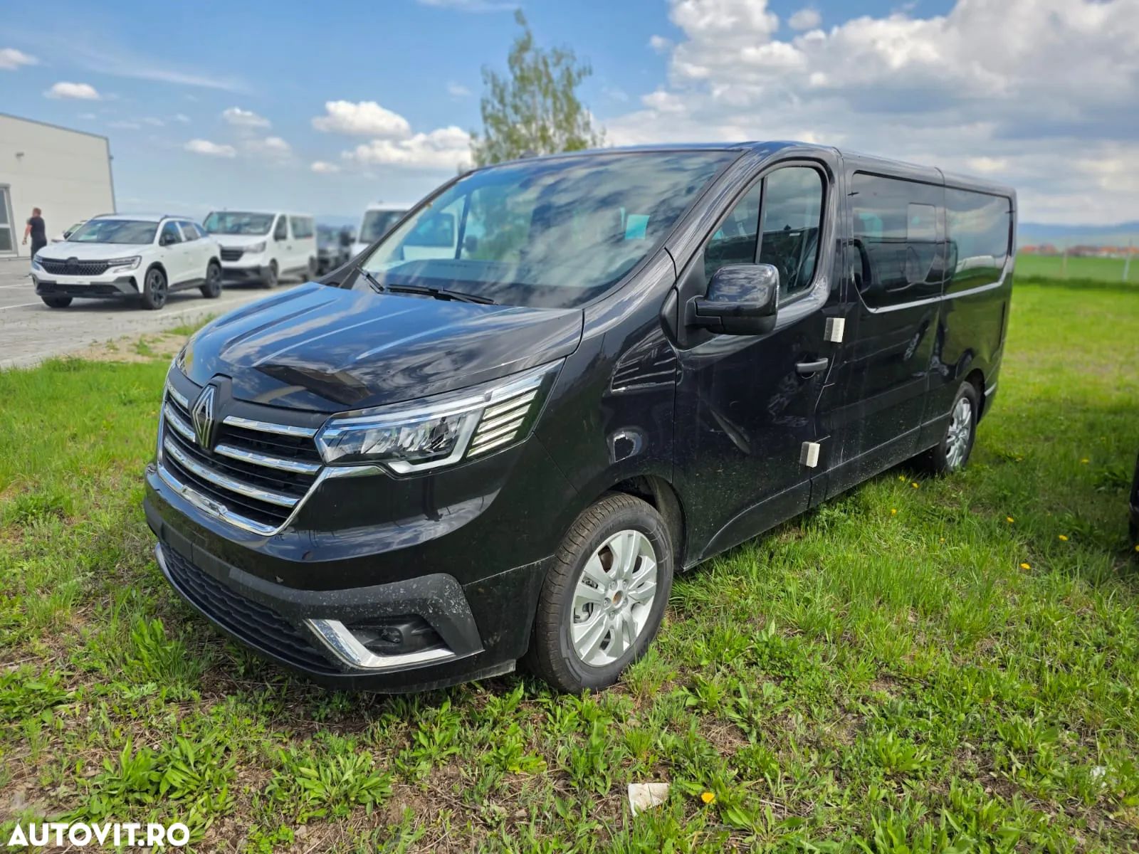 Renault Trafic Combi 2.0 Blue dCi 110 S&S L2 8+1 Zen - 1