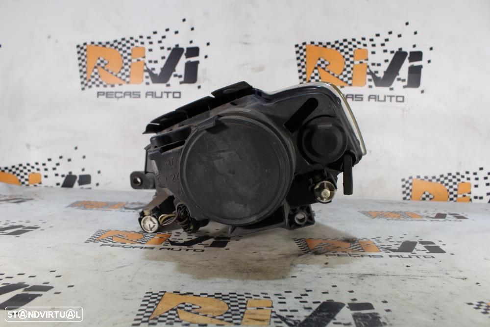 Ótica / Farol Direito Volkswagen Passat (3C2)  3C0941006ad / 89316420 - 10