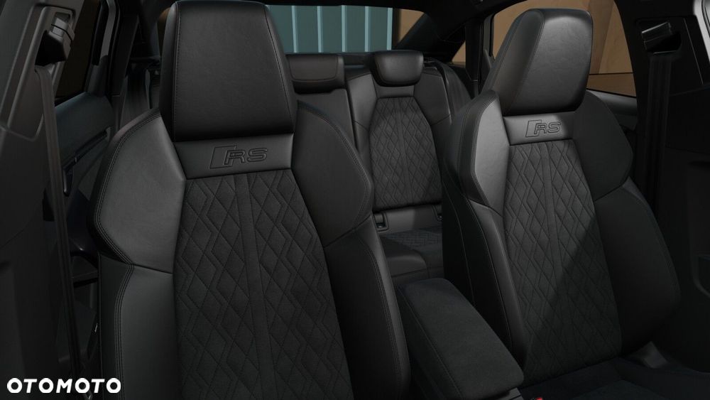 Audi RS3 Limousine - 11