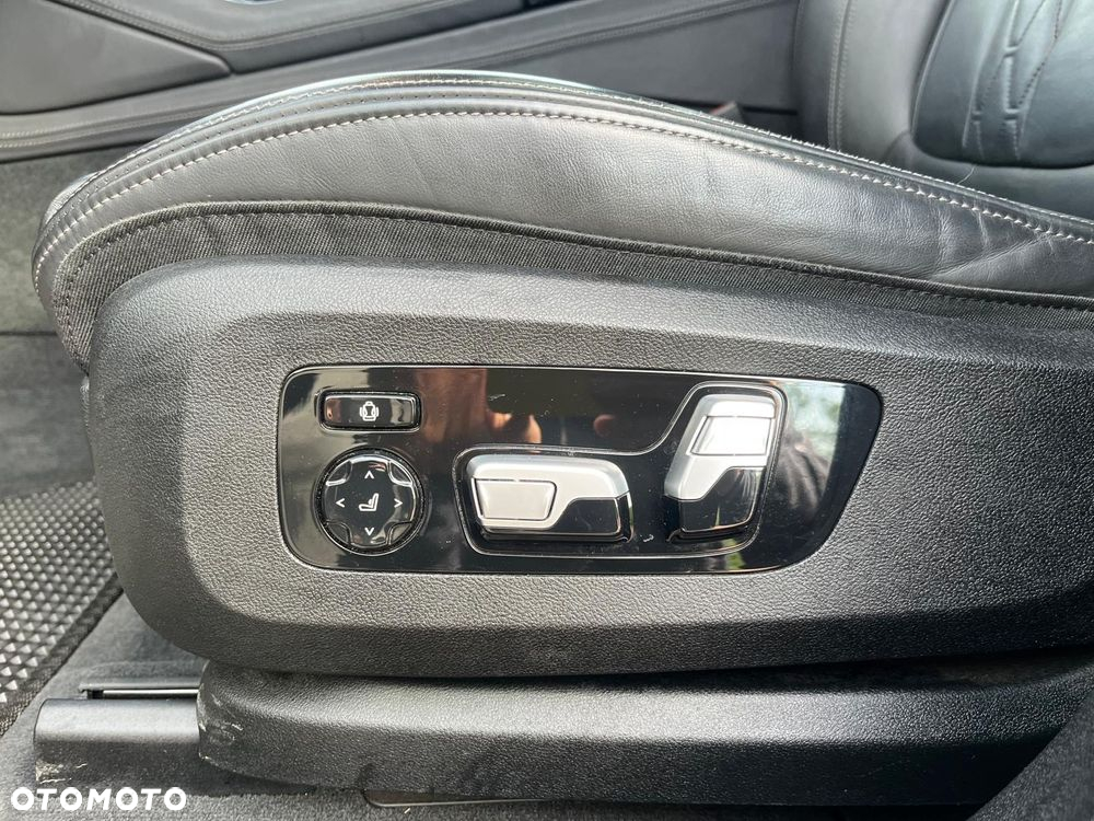 BMW X6 xDrive40i - 12