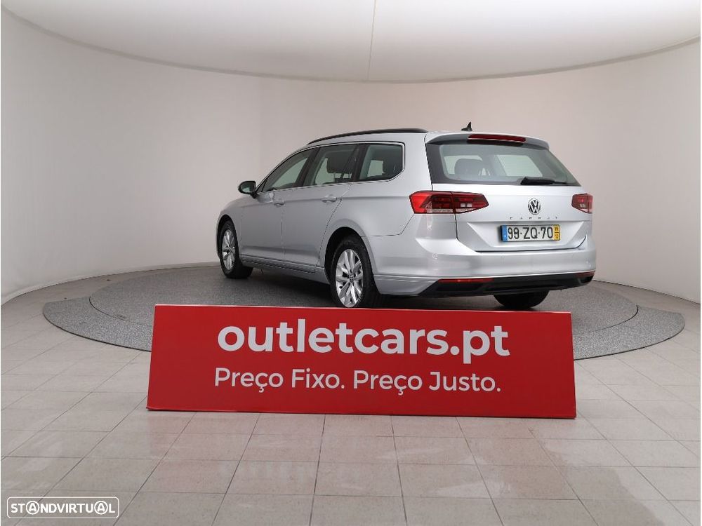 VW Passat Variant 1.6 TDI Business DSG - 6