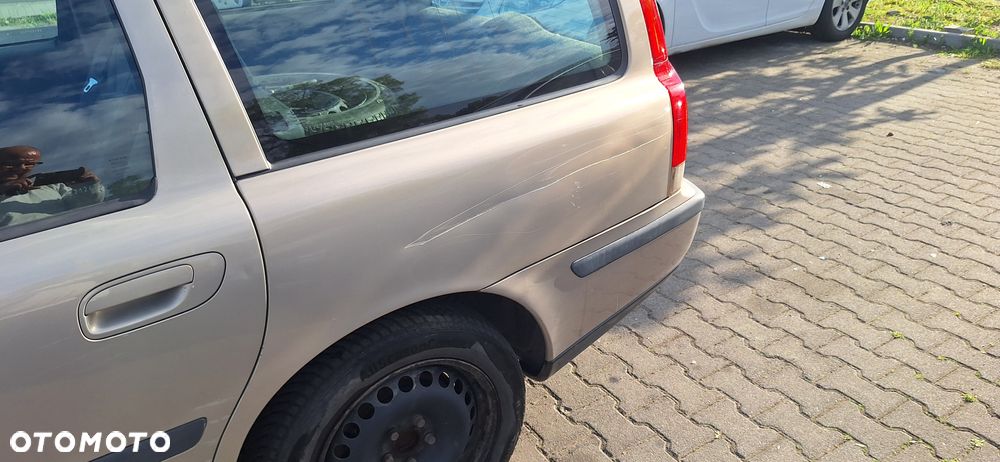 Volvo V70 2.4 - 9