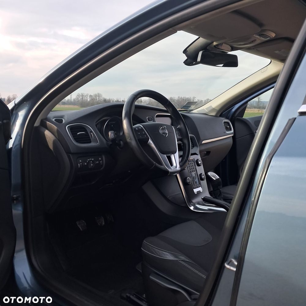 Volvo V40 D2 Momentum - 20