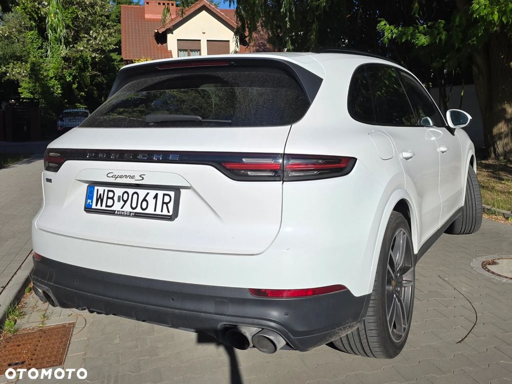 Porsche Cayenne S - 4