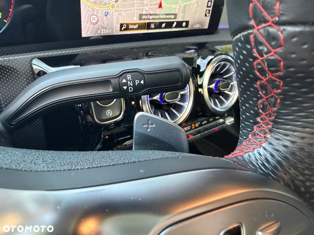 Mercedes-Benz CLA 200 AMG Line 7G-DCT - 28