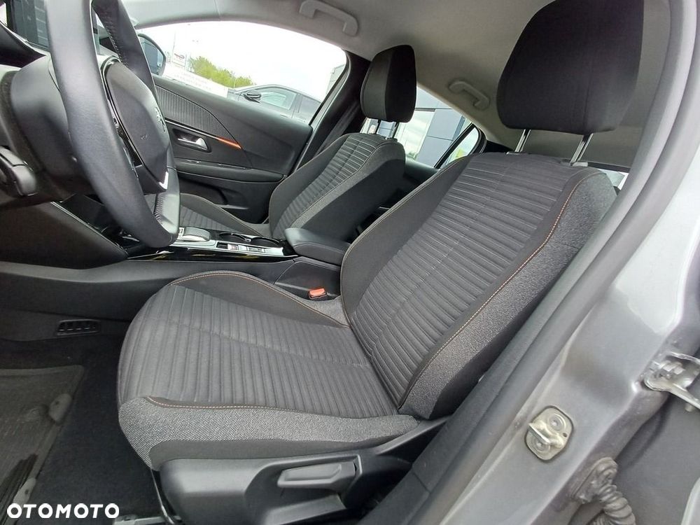 Peugeot 208 - 10