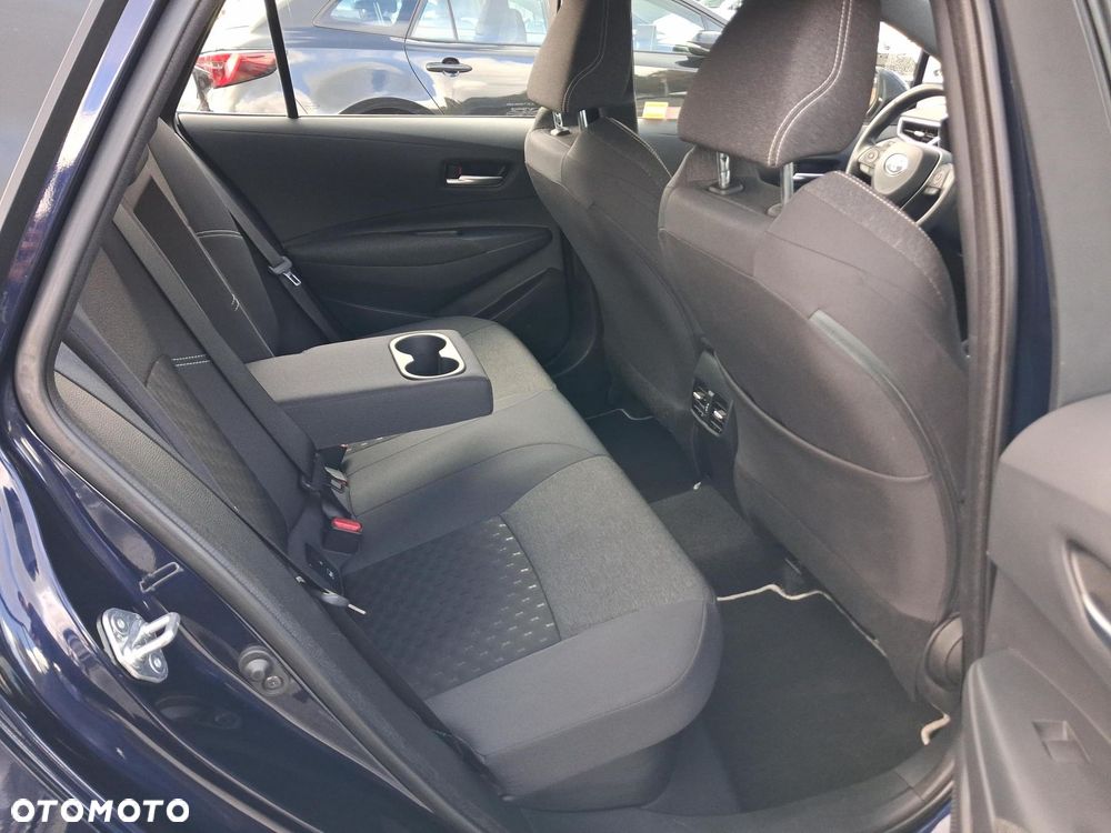 Toyota Corolla 1.8 Hybrid Comfort - 17