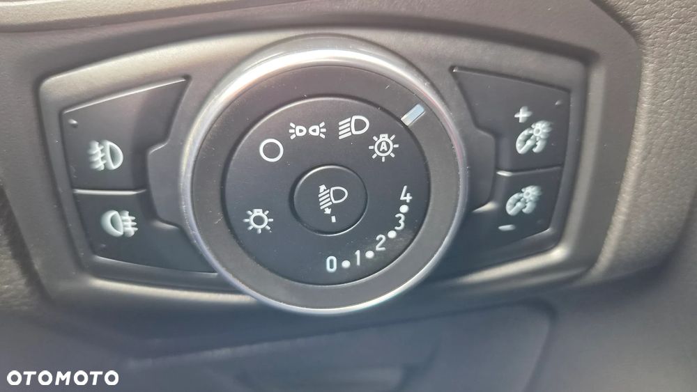 Ford Focus 1.0 EcoBoost Titanium - 23