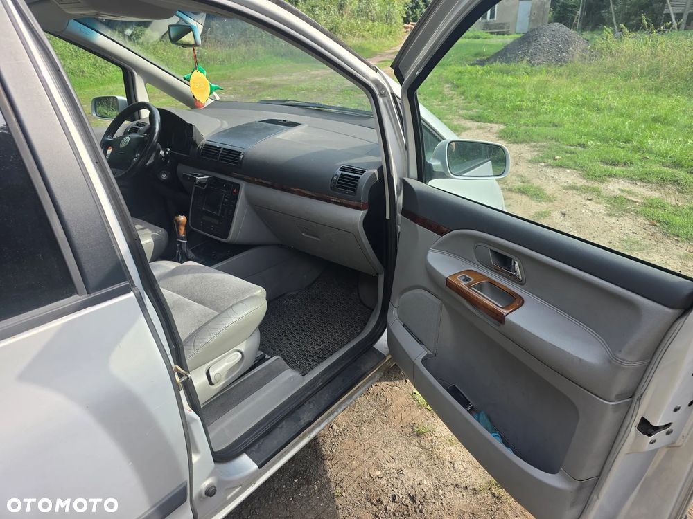 Volkswagen Sharan 1.9 TDI Highline - 16