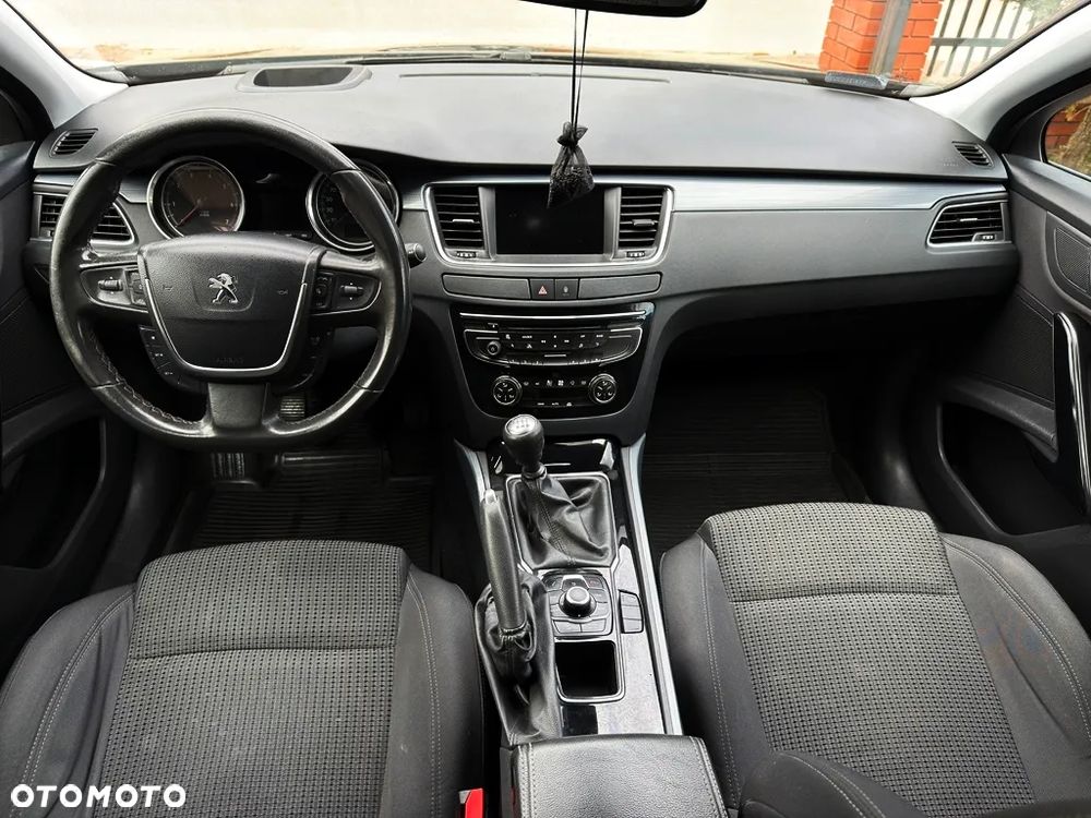 Peugeot 508 1.6 T Allure - 24