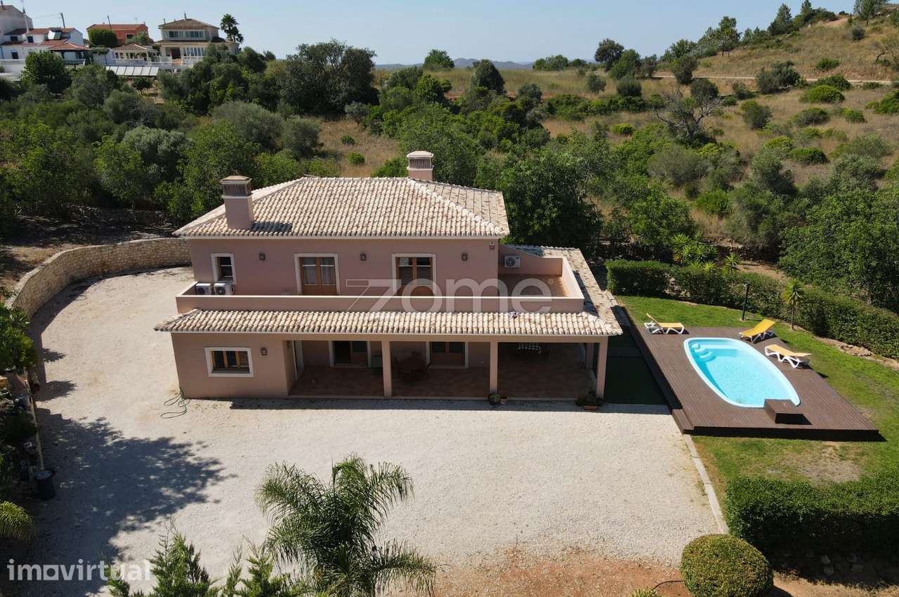 Moradia isolada T4 com Piscina e terreno em Messines - Grande imagem: 5/60