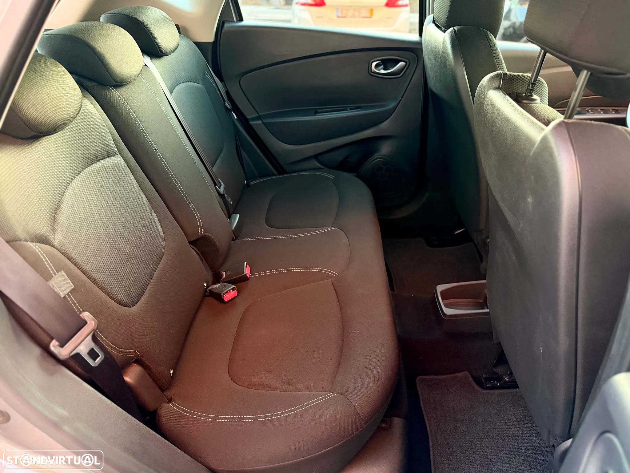 Renault Captur 0.9 TCE Exclusive - 9