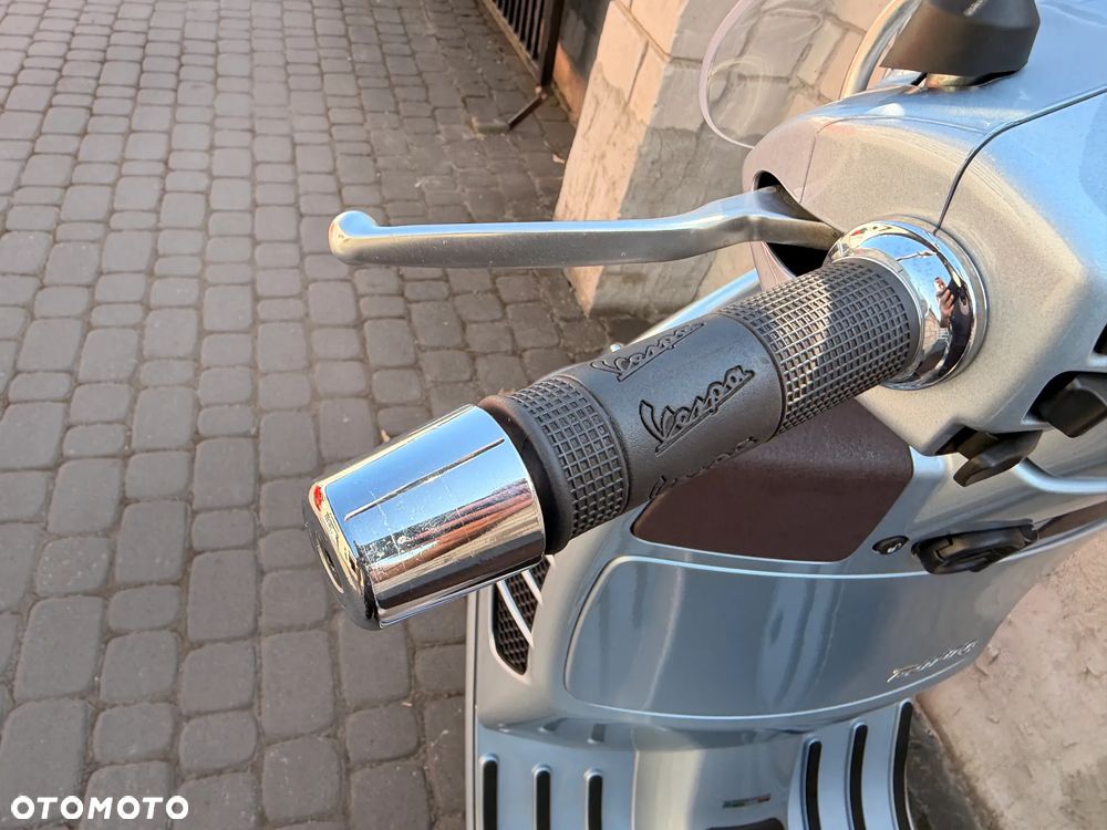 Vespa GTS - 19