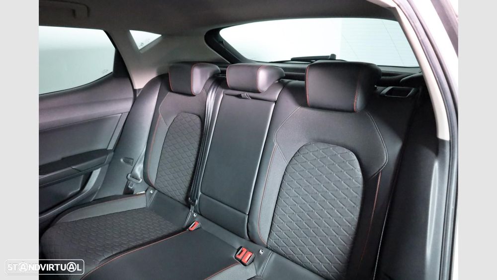 SEAT Leon 1.5 TSI e-Hybrid FR DSG — fotografia 15