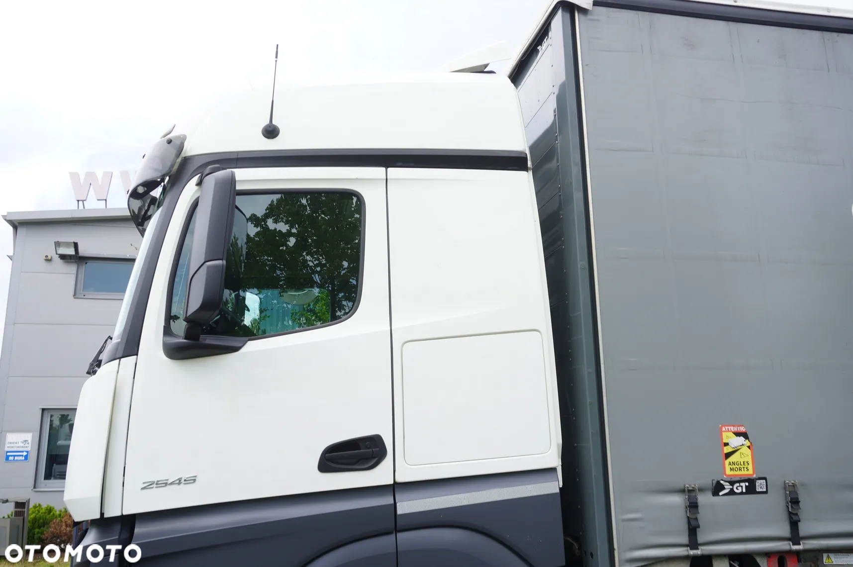 Mercedes-Benz Actros 2545 MP5 / BIG cab / Curtainsider 19 EPAL - 13