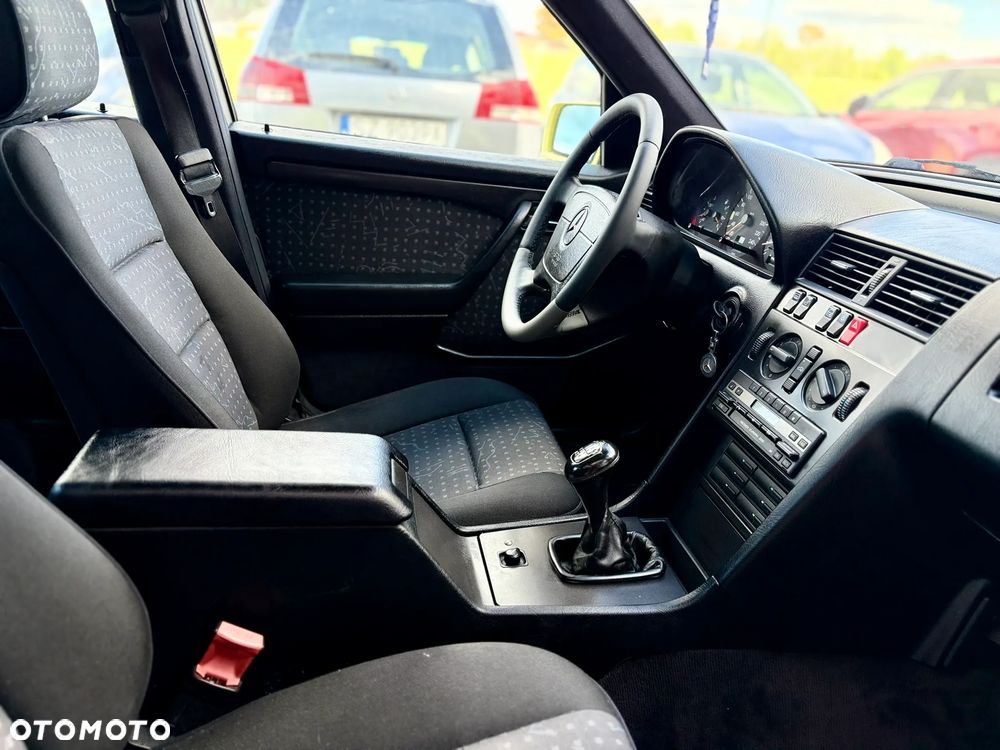 Mercedes-Benz Klasa C 180 Esprit - 9