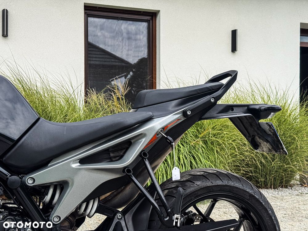 KTM Duke 790 - 7