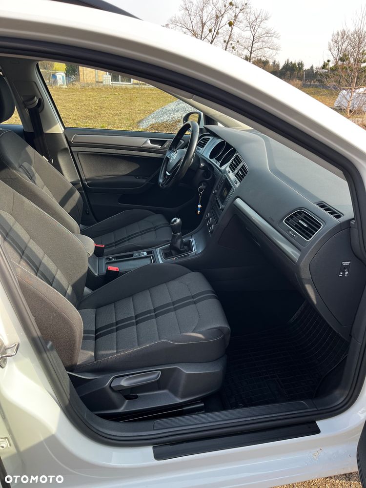 Volkswagen Golf 1.2 TSI BMT Start - 11