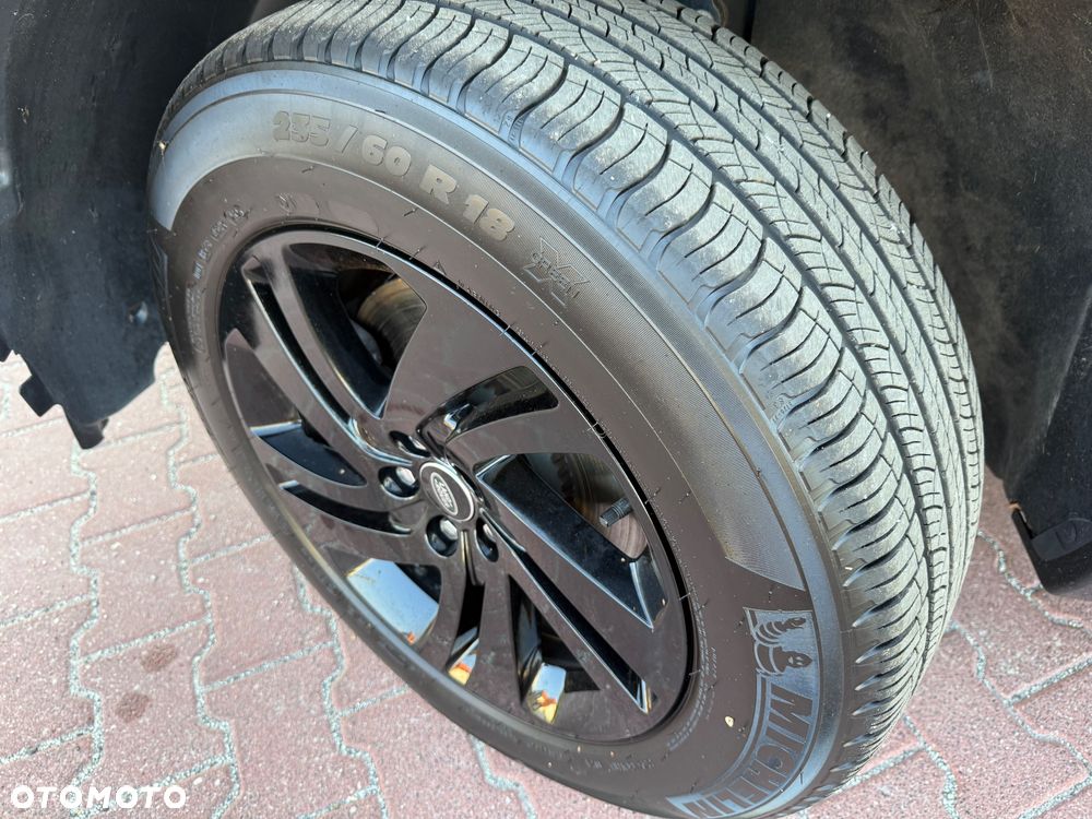 Land Rover Discovery Sport P300e R-Dynamic S - 21