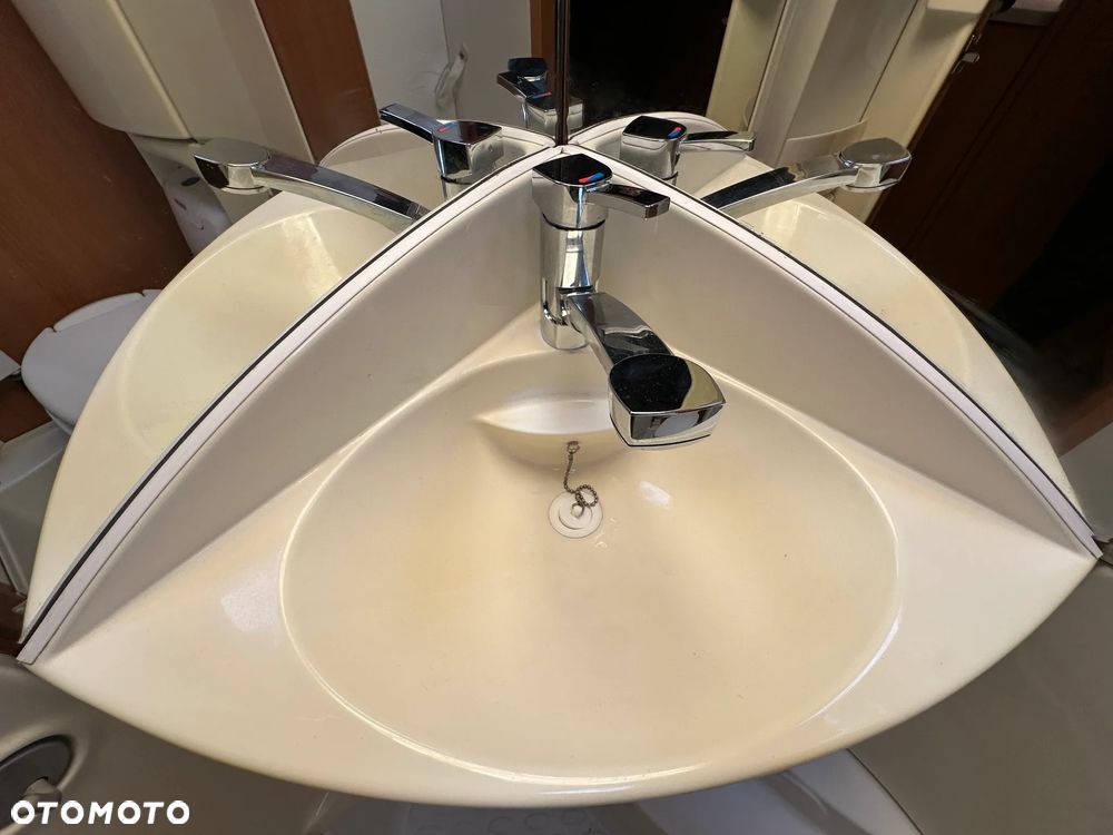 KNAUS 580 ROYALE NORDIC PLUS z ALDE i napędem- 7 os. ZOBACZ !!! - 19