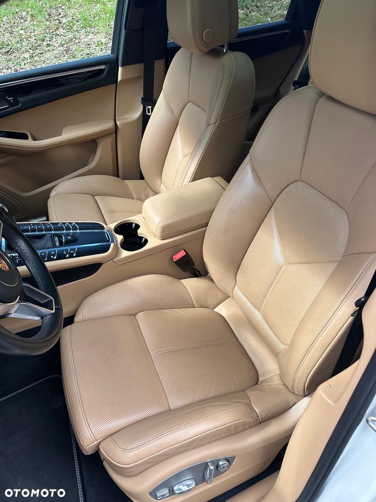 Porsche Macan Standard - 9