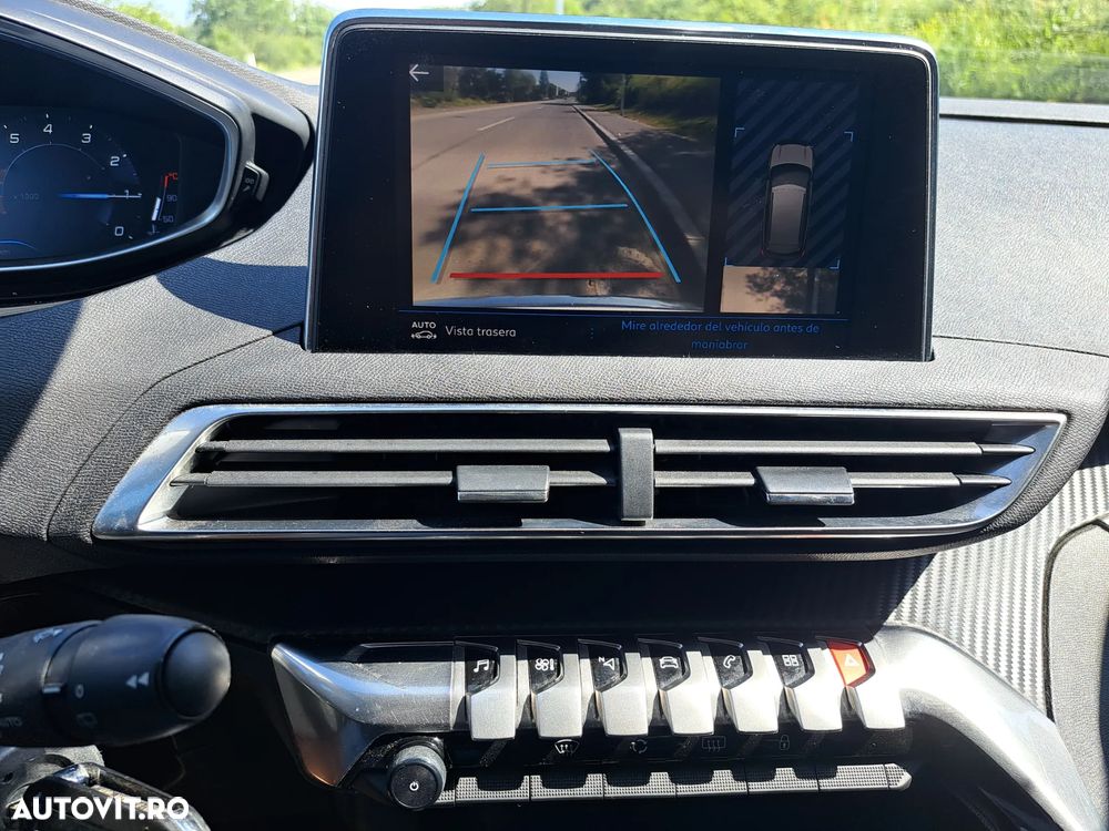 Peugeot 3008 1.2 PureTech S&S BVM6 Active - 9