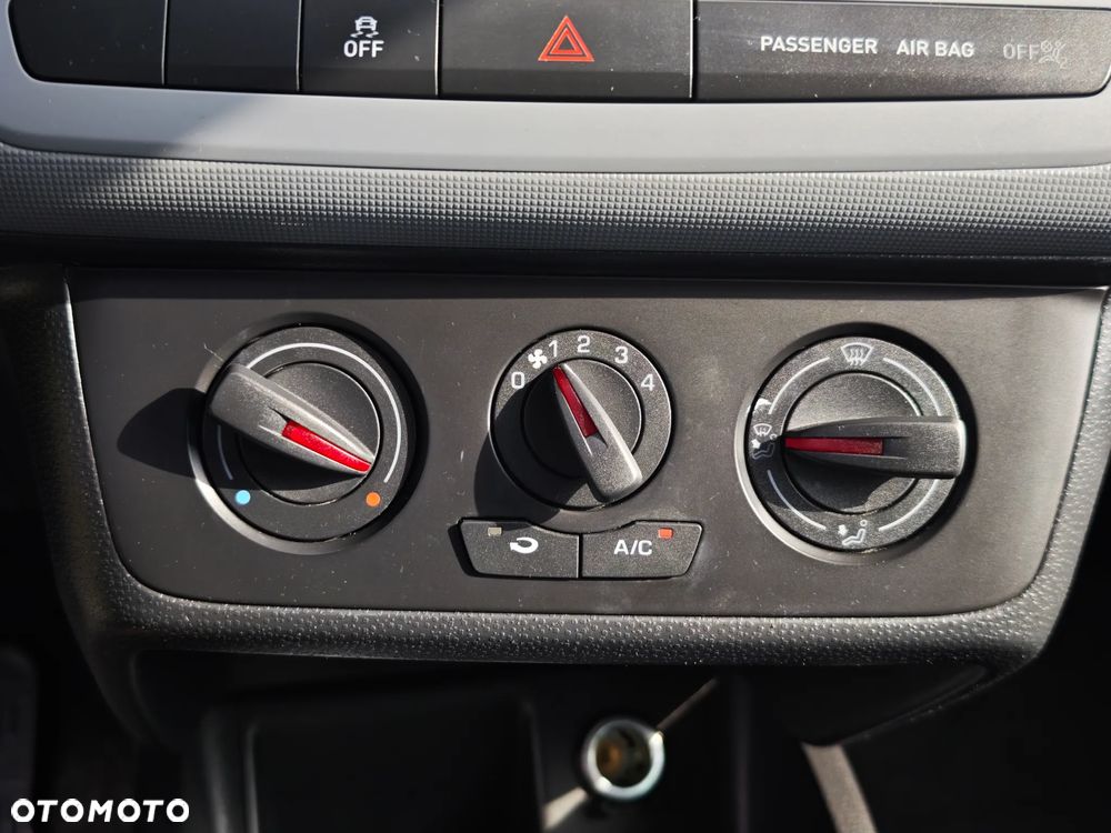 Volkswagen Golf - 11