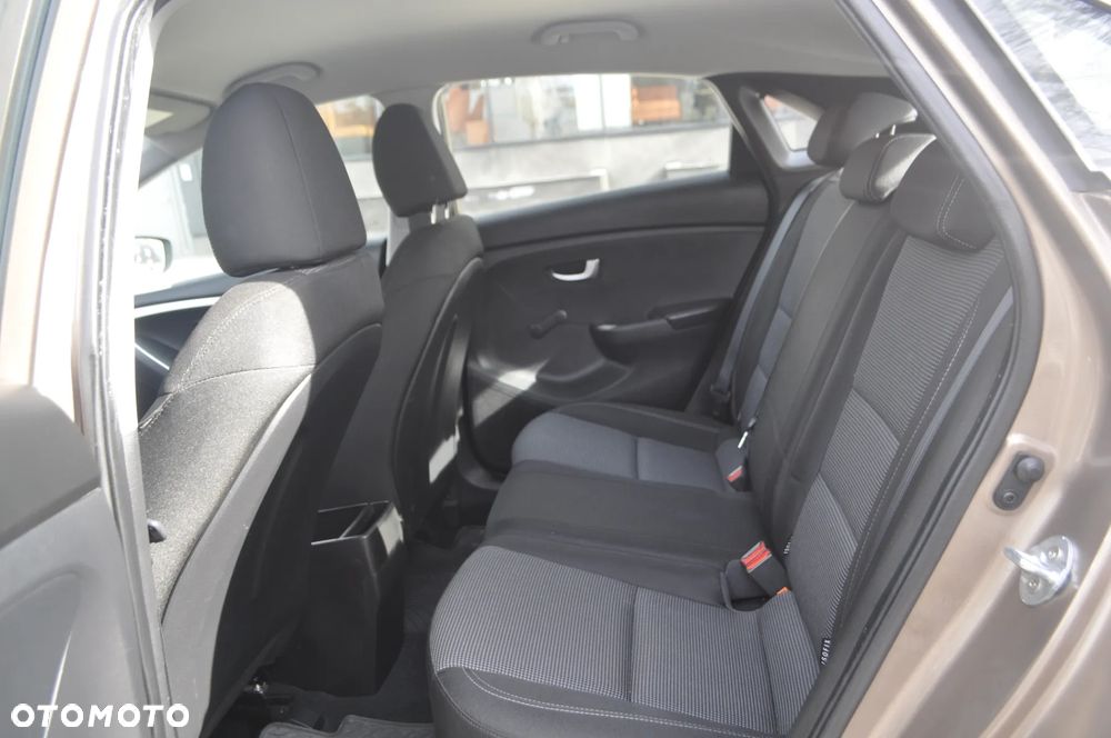 Hyundai i30 1.4 Classic - 10