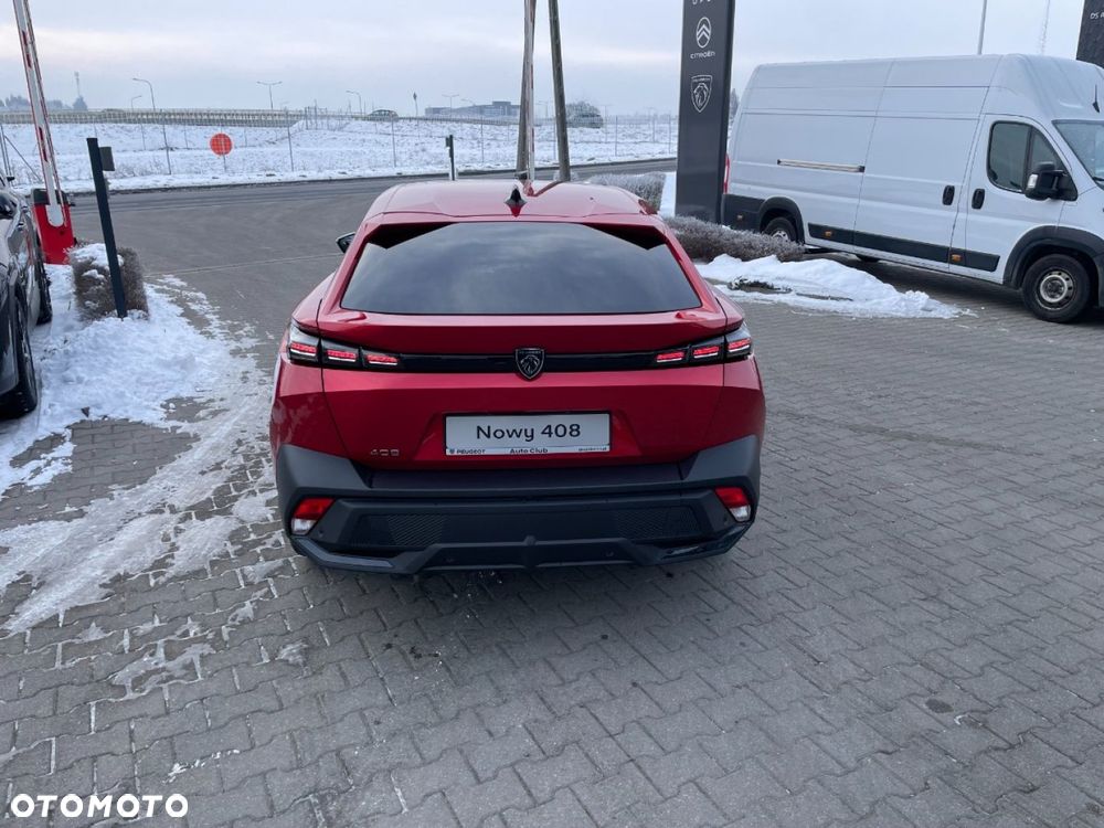 Peugeot 408 - 8