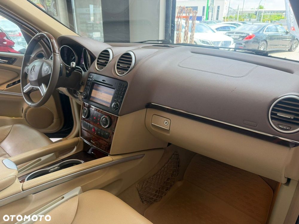 Mercedes-Benz GL - 18