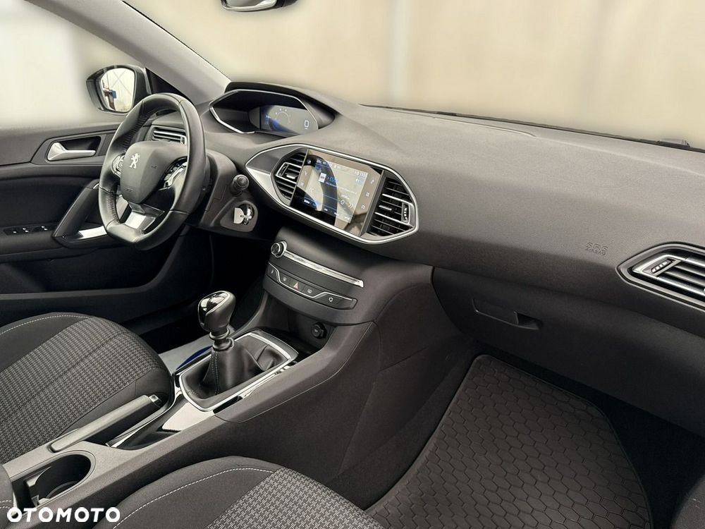 Peugeot 308 - 23