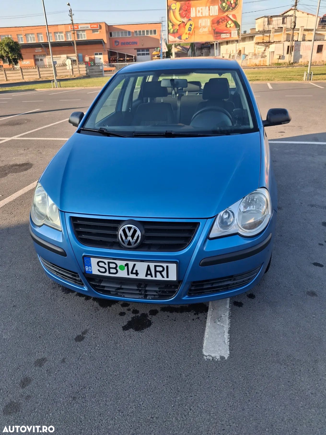 Volkswagen Polo 1.2 Attractive - 1