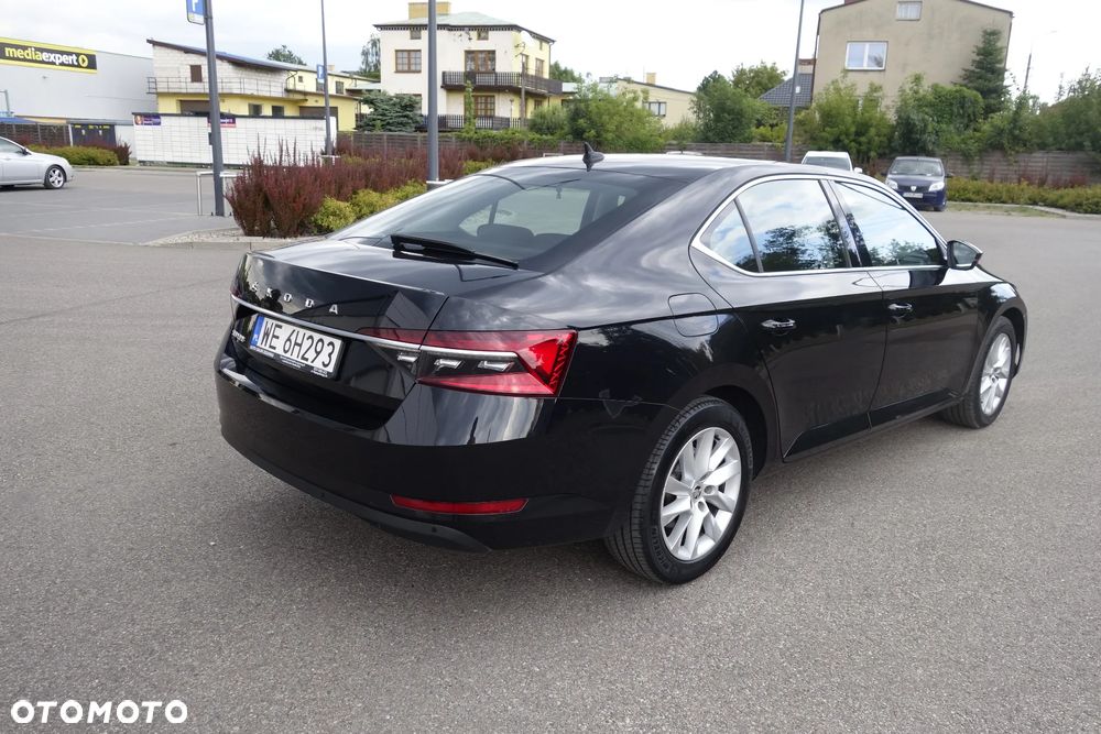 Skoda Superb 1.5 TSI Style DSG - 4
