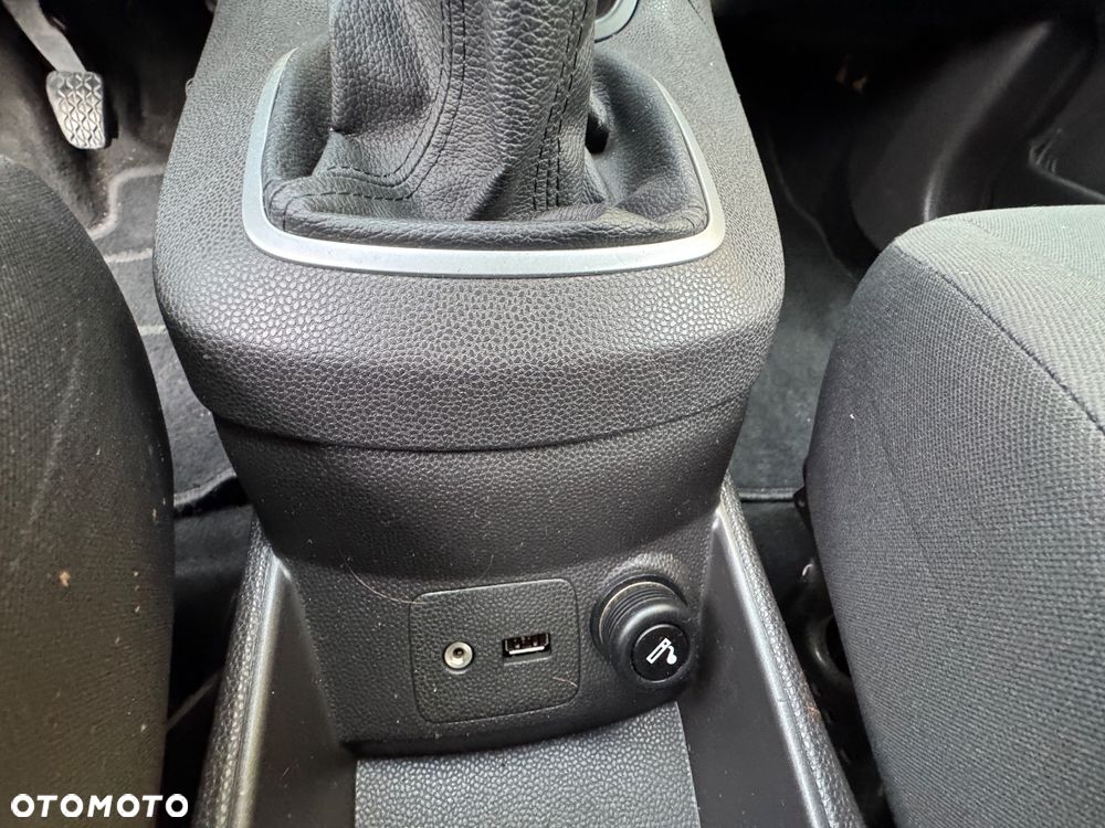 Ford Fiesta 1.25 Silver X (Ambiente) - 11