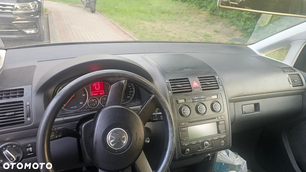 Volkswagen Touran 1.9 TDI Highline - 7