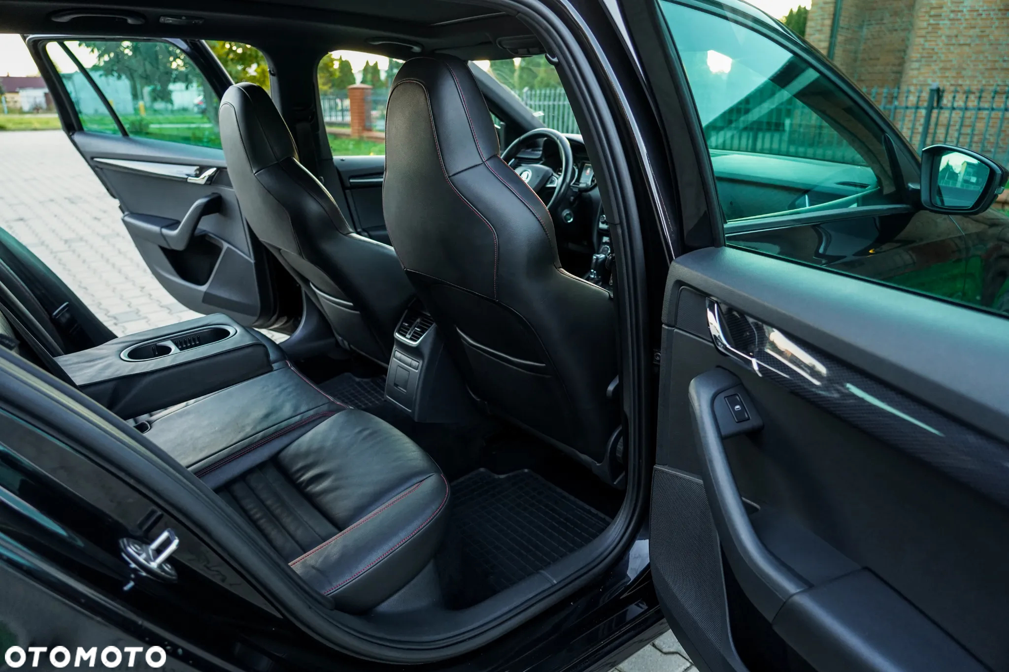 Skoda Octavia 2.0 TDI RS DSG - 28