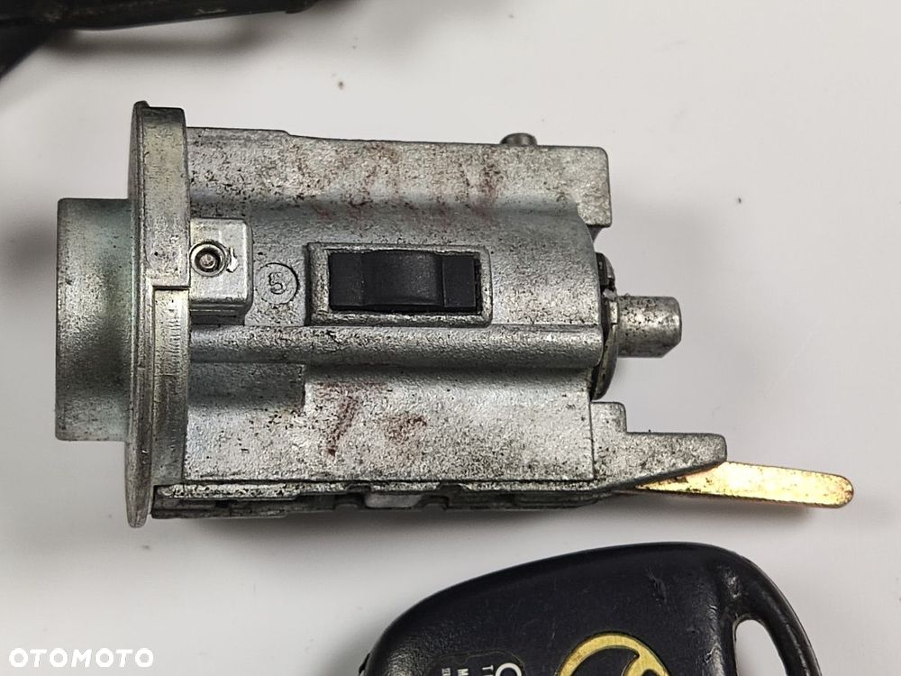 TOYOTA Stacyjka Kluczyk Immobilizer - 3