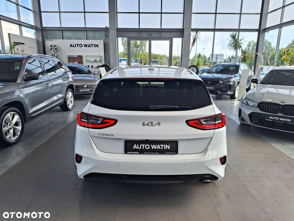 Kia Ceed 1.5 T-GDI Business Line - 11