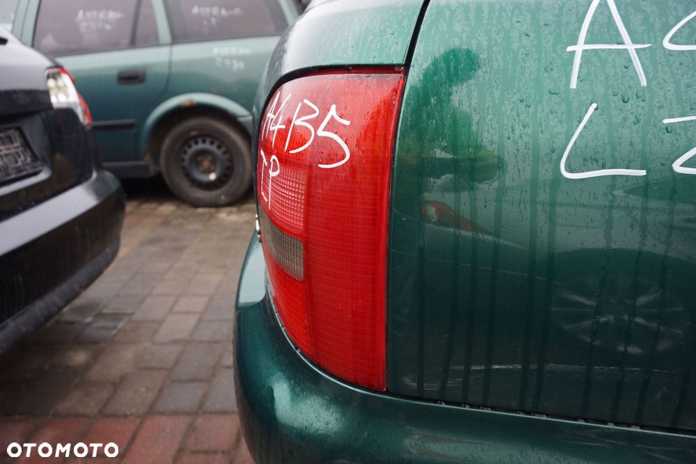 LAMPA TYLNA PRAWA A4 B5 KOMBI  AUDI 1994-2001 - 3