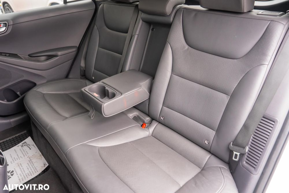 Hyundai IONIQ 1.6 GDI Premium - 23