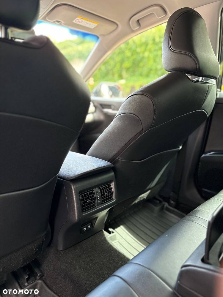Toyota Camry Executive - 31