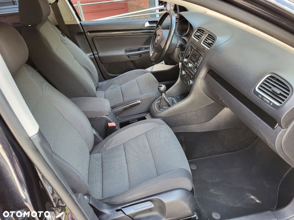 Volkswagen Golf - 21