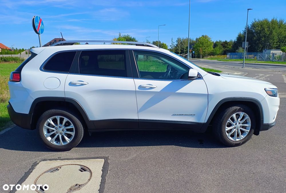 Jeep Cherokee - 22