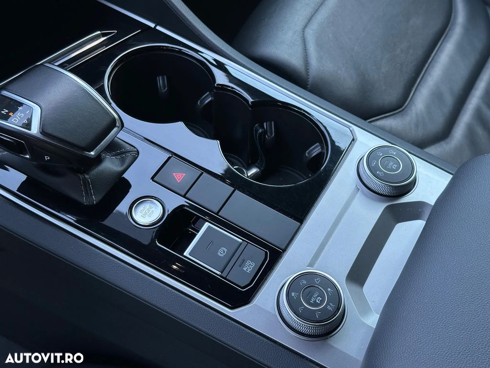 Volkswagen Touareg V6 TDI R-Style - 23