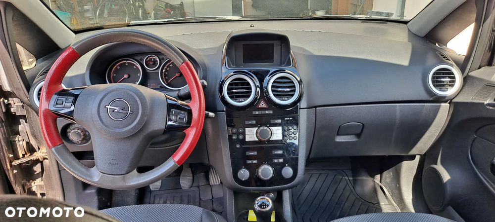 Opel Corsa 1.7 CDTI Cosmo - 4
